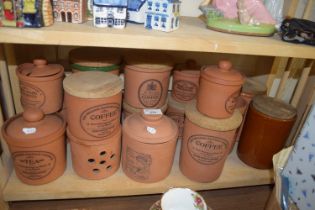 QUANTITY OF KITCHEN STORAGE JARS BY THE ORIGINAL SUFFOLK JAR COMPANY AND OTHERS