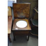 BOX COMMODE