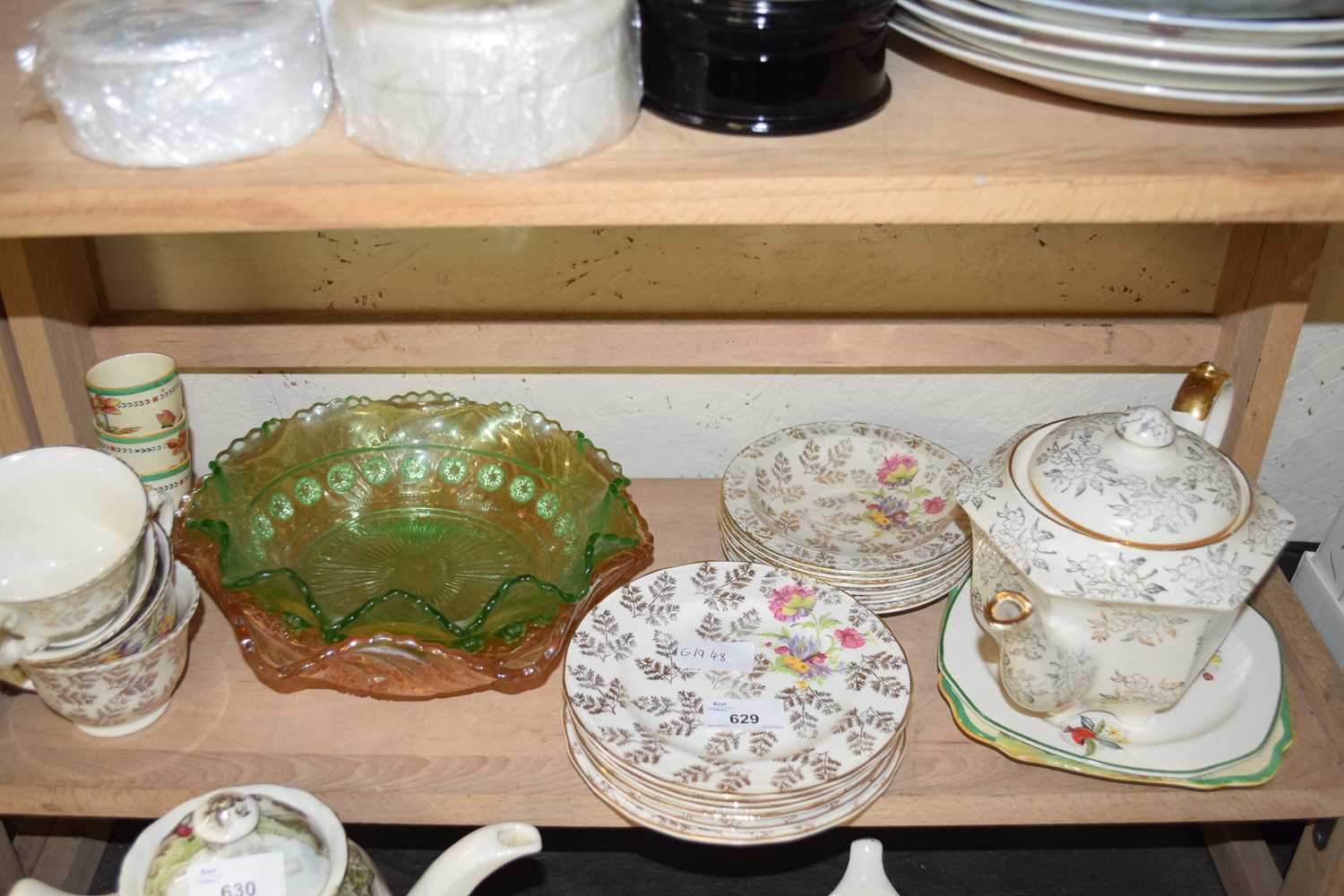 VARIOUS FLORAL DECORATED TEA WARES, FRILLED GLASS BOWLS, ETC