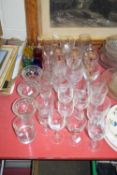 MIXED LOT VARIOUS ASSORTED DRINKING GLASSES