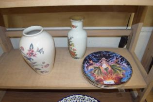 FRANKLIN MINT DRAGON COLLECTORS PLATES PLUS TWO FURTHER VASES