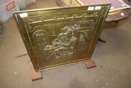 PRESSED BRASS FIRE SCREEN