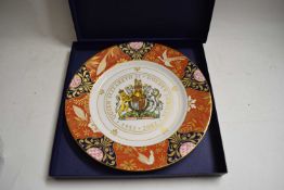 ROYAL WORCESTER QUEEN'S GOLDEN JUBIILEE COMMEMORATIVE PLATE