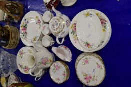 MIXED LOT VARIOUS TEA AND TABLE WARES TO INCLUDE ROYAL DOULTON ARCADIA