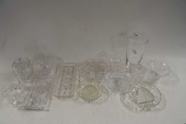 MIXED LOT VARIOUS GLASS BOWLS, DISHES AND VASES