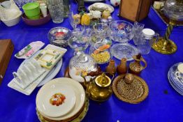 LARGE MIXED LOT OF GLASS WARES, DECORATED PLATES, PORTMEIRION TOAST RACK AND OTHER ITEMS