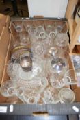 BOX OF MIXED CLEAR DRINKING GLASSES, BOWLS ETC