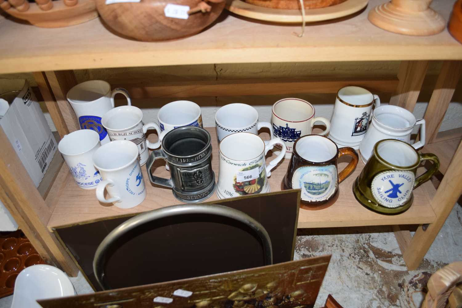 COLLECTION OF MUGS TO INCLUDE GREAT YARMOUTH POTTERY