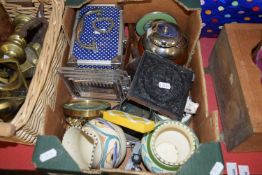 BOX OF MIXED ITEMS TO INCLUDE HONITON POTTERY, WOODEN LADLE, TOBACCO JAR ETC