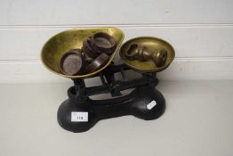 KITCHEN SCALES AND WEIGHTS