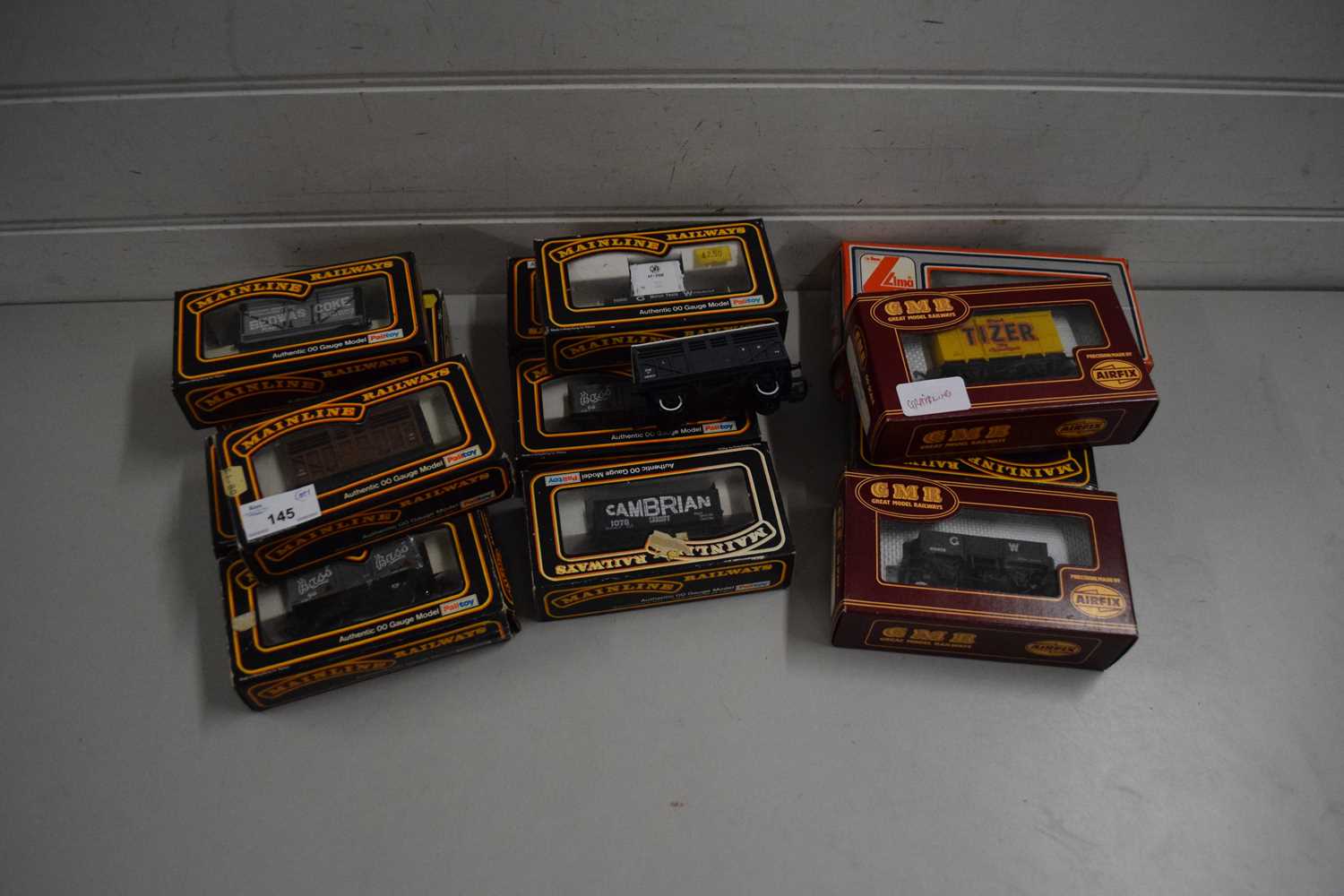 00 GAUGE MODEL RAILWAY QTY BOXED ROLLING STOCK TO INCLUDE MAIN LINE, AIRFIX AND LEMA