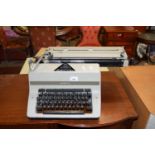 VINTAGE IMPERIAL TYPEWRITER