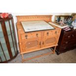 EARLY 20TH CENTURY LIGHT OAK TWO DOOR TWO DRAWER SIDEBOARD, 100CM WIDE