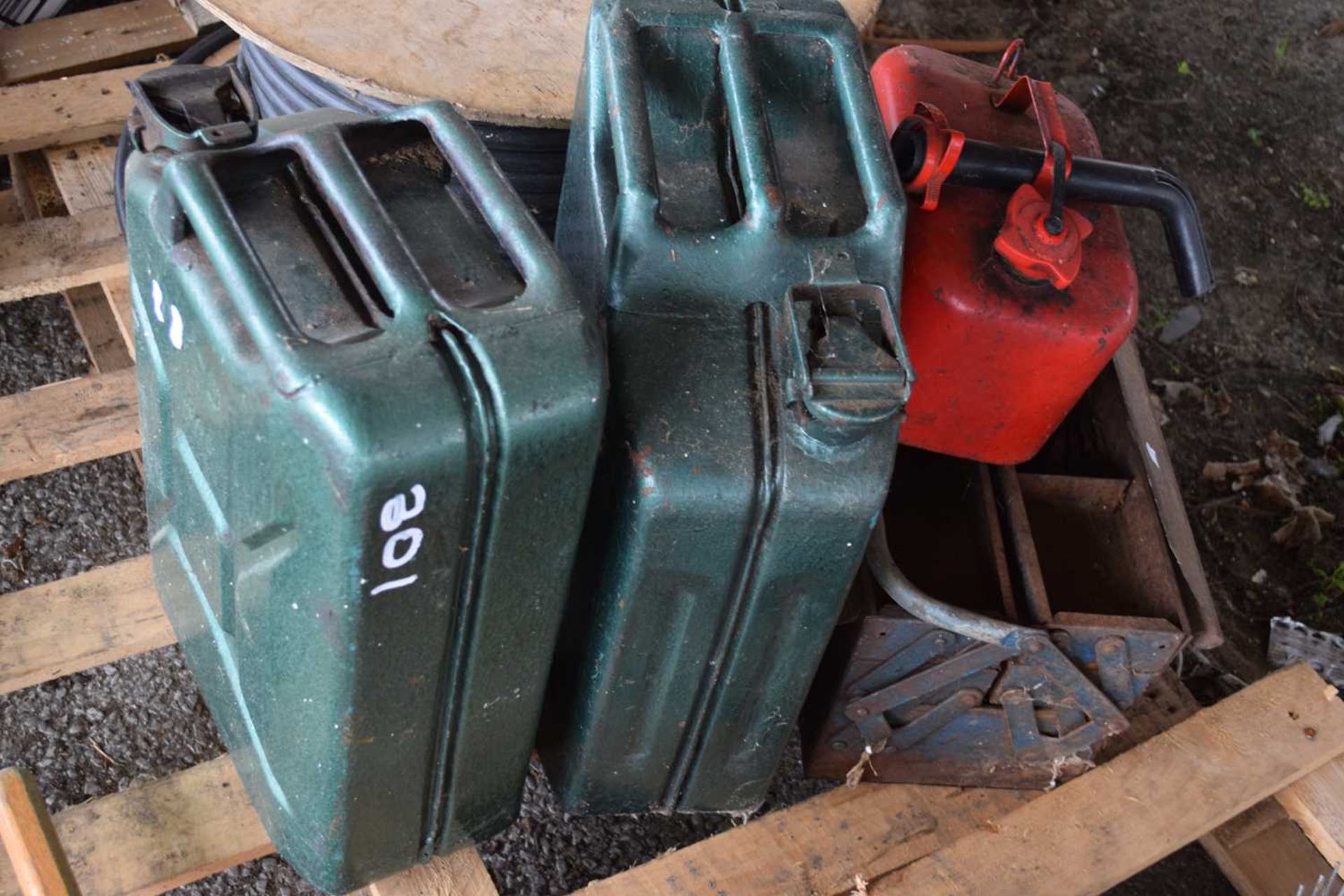 Two 10ltr jerry cans together with a metal toolbox and one further jerry can - Image 2 of 2