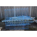 Large quantity of metal railings and posts, railing height approx 110cm, length 270cm