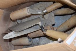 Quantity of bricklayers tools