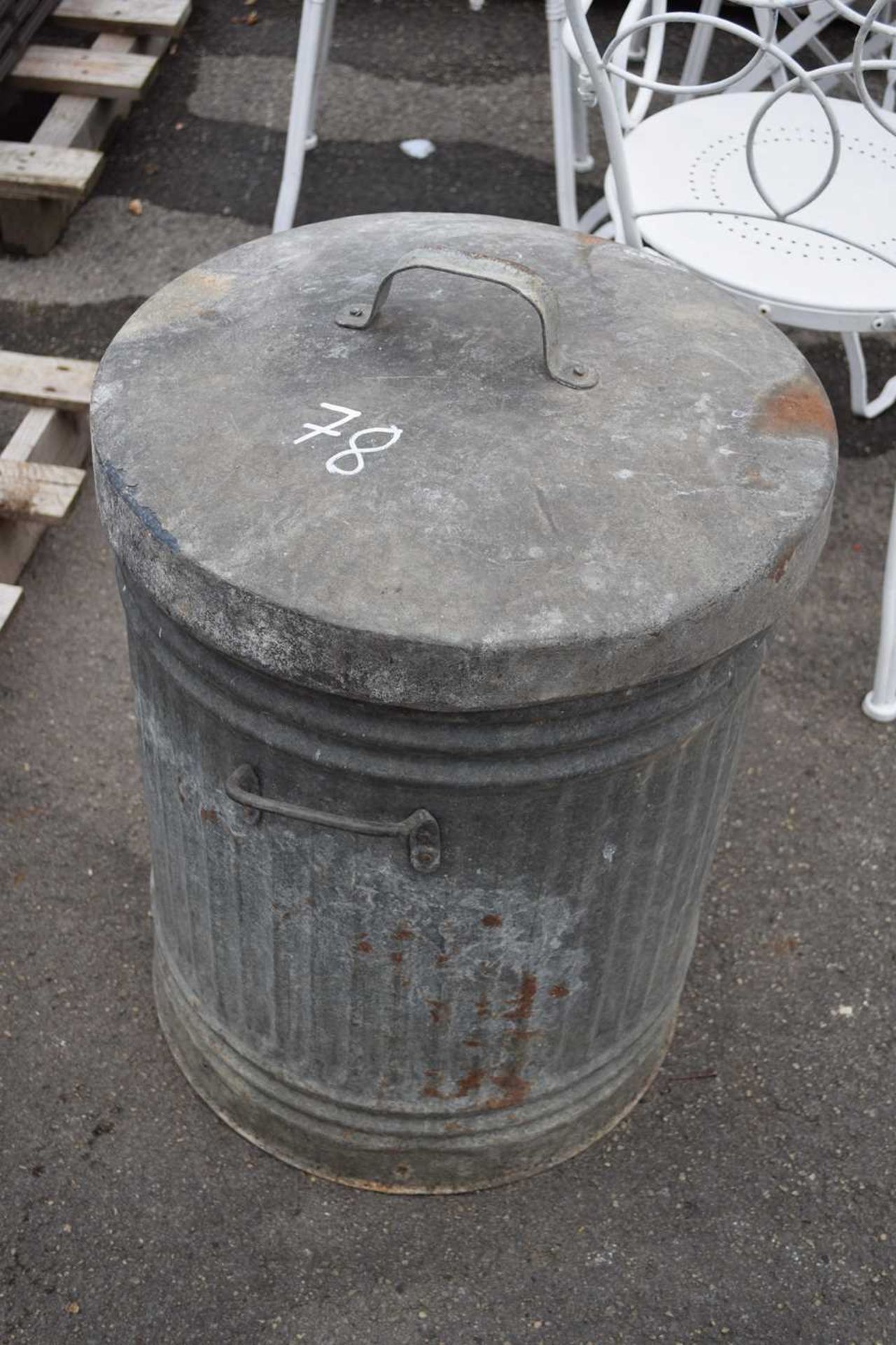 Galvanised dustbin with lid, height approx 60cm