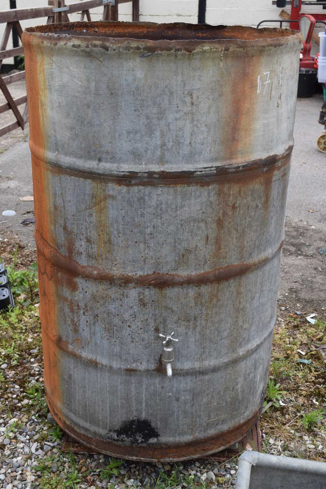 Large water tank, height 125cm