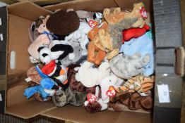 BOX CONTAINING A COLLECTION OF TY BEANIE BABIES