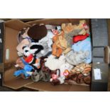 BOX CONTAINING A COLLECTION OF TY BEANIE BABIES