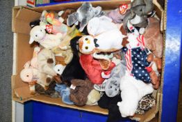 BOX CONTAINING A COLLECTION OF TY BEANIE BABIES