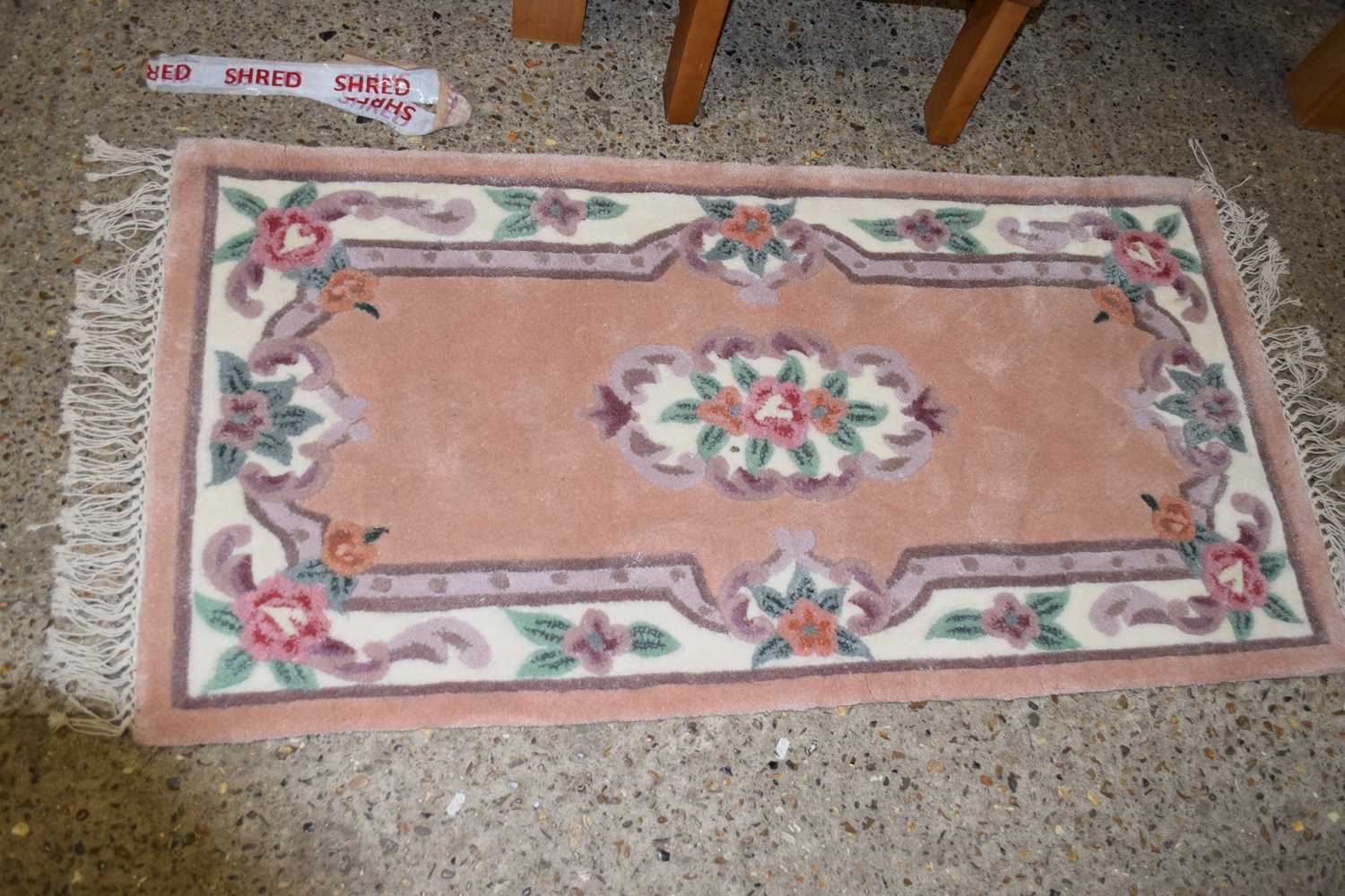 SMALL MODERN CHINESE WASHED WOOL FLORAL DECORATED RUG, 150CM WIDE