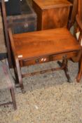 REPRODUCTION MAHOGANY VENEERED DROP LEAF COFFEE TABLE