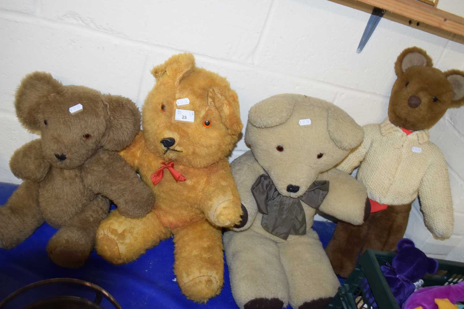 FOUR VINTAGE TEDDY BEARS