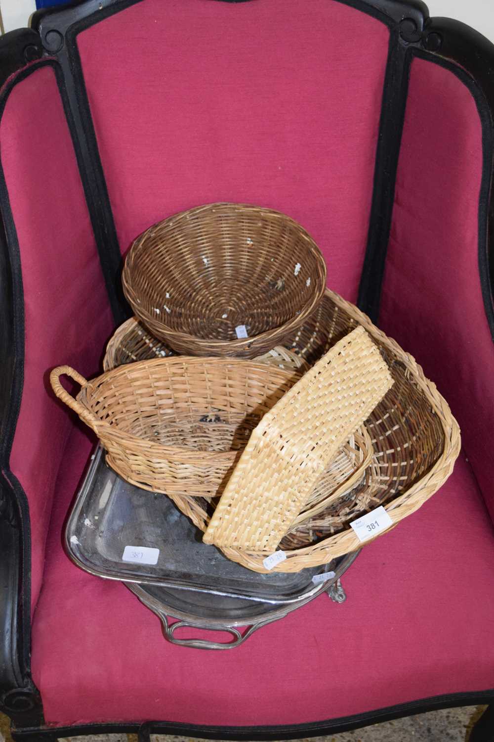 MIXED BASKETS, SERVING TRAYS ETC