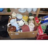 BOX OF MIXED CERAMICS AND OTHER ITEMS TO INCLUDE A MODERN BELLEEK CREAM JUG (A/F)