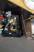 BOX OF VARIOUS ITEMS TO INCLUDE LARGE BOAT FORMED TABLE LAMP, BRASS CEILING LIGHT FITTINGS, MODEL