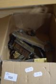 BOX OF VARIOUS BRASS HINGES, LOCKS AND OTHER DOOR FURNITURE