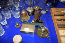 VARIOUS MIXED BRASS AND OTHER WARES TO INCLUDE SMALL BALANCE SCALES, CIGARETTE BOX, CHAMBER STICK