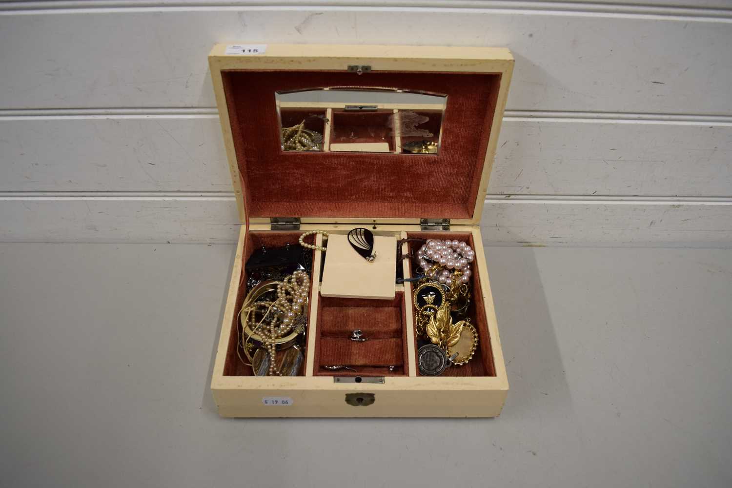 BOX OF MIXED COSTUME JEWELLERY