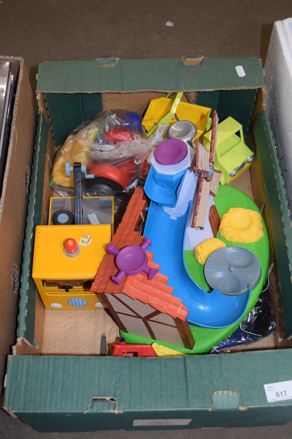 BOX OF MIXED CHILDREN'S TOYS