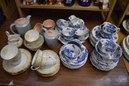 MIXED TEA WARES TO INCLUDE POOLE, FENTON AND OTHERS