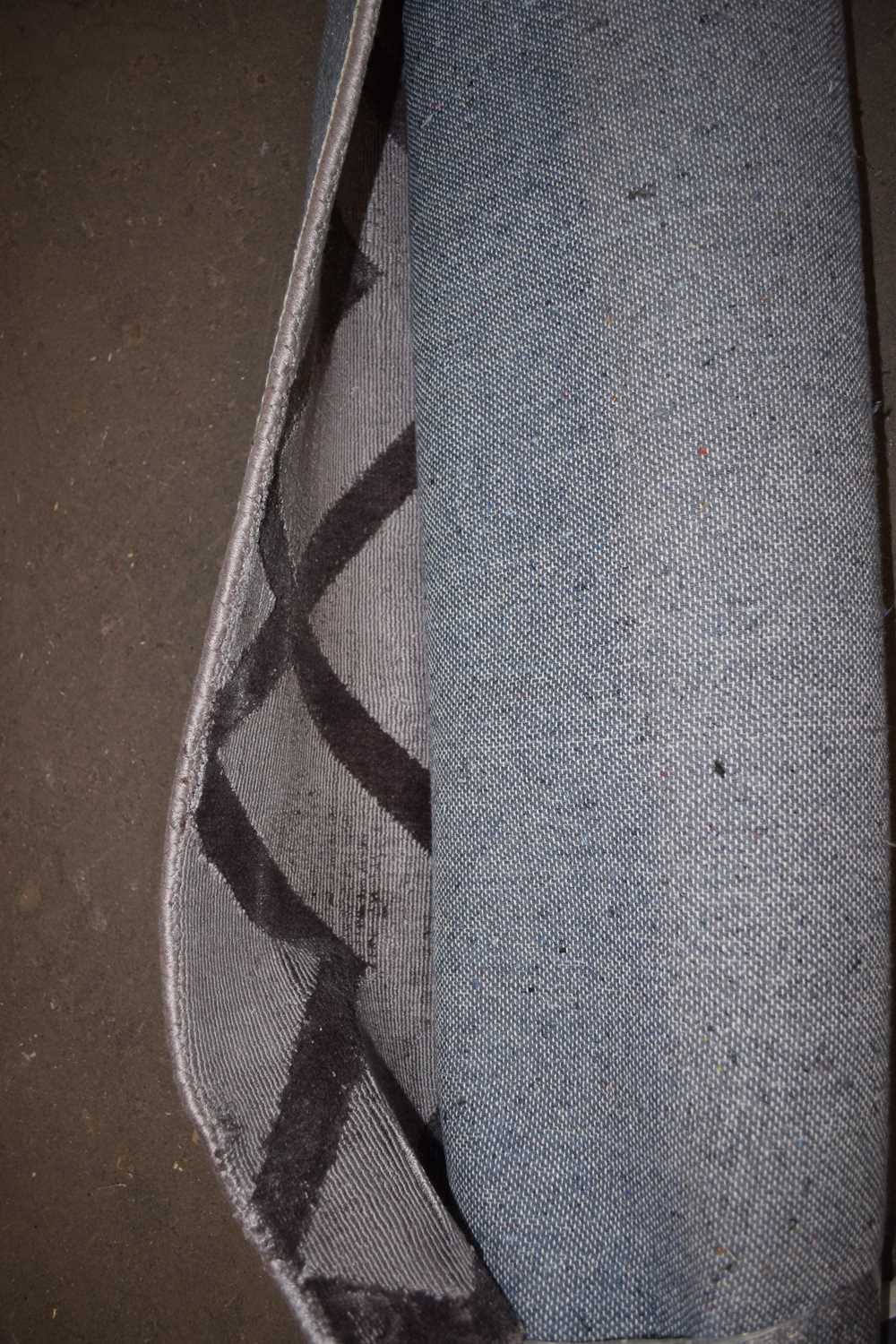 MEDDERS HAND HOOKED GREY RUG