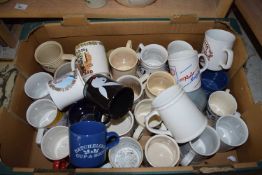 BOX OF MIXED MUGS