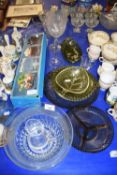 VARIOUS GLASS BOWLS, DRINKING GLASSES ETC