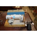 PINNOCK TRENDSETTER STAR SEWING MACHINE