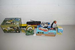 VINTAGE TIN PLATE CLOCKWORK TOYS TO INCLUDE A SNAIL, MOTORBIKE AND SIDECAR, PENGUIN ETC