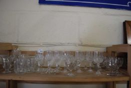 VARIOUS 19TH CENTURY AND LATER GLASS WARES TO INCLUDE CUSTARD CUPS, SHERRIES ETC