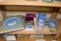 WEDGWOOD WARES TO INCLUDE JASPER TANKARD, CHRISTMAS PLATE, GLASS PAPERWEIGHT ETC