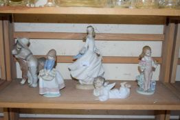 FIVE MIXED LLADRO FIGURES