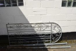 ARCHED METAL GARDEN GATE WITH 2 POSTS MET