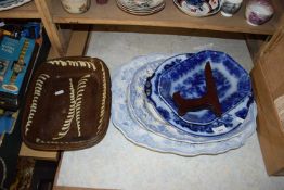 SLIPWARE KITCHEN DISH PLUS VARIOUS BLUE AND WHITE MEAT PLATES AND OTHER ITEMS