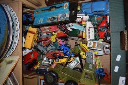 BOX CONTAINING VARIOUS CORGI AND OTHER TOY CARS AND VEHICLES