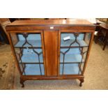 EDWARDIAN WALNUT VENEERED CABRIOLE LEGGED CHINA DISPLAY CABINET