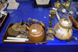 VARIOUS MIXED BRASS WARES, COPPER KETTLE, WOODEN TRAY, CHESTNUT ROASTER ETC