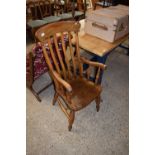 VICTORIAN ELM SEATED WINDSOR CHAIR